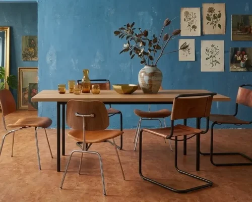 Færdigt rum med linoleum på gulvet